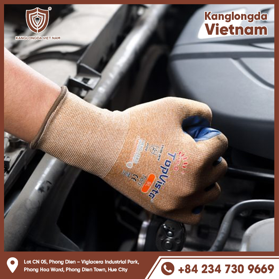 Tight-fitting, anti-slip gloves support easy and precise multi-purpose twisting.