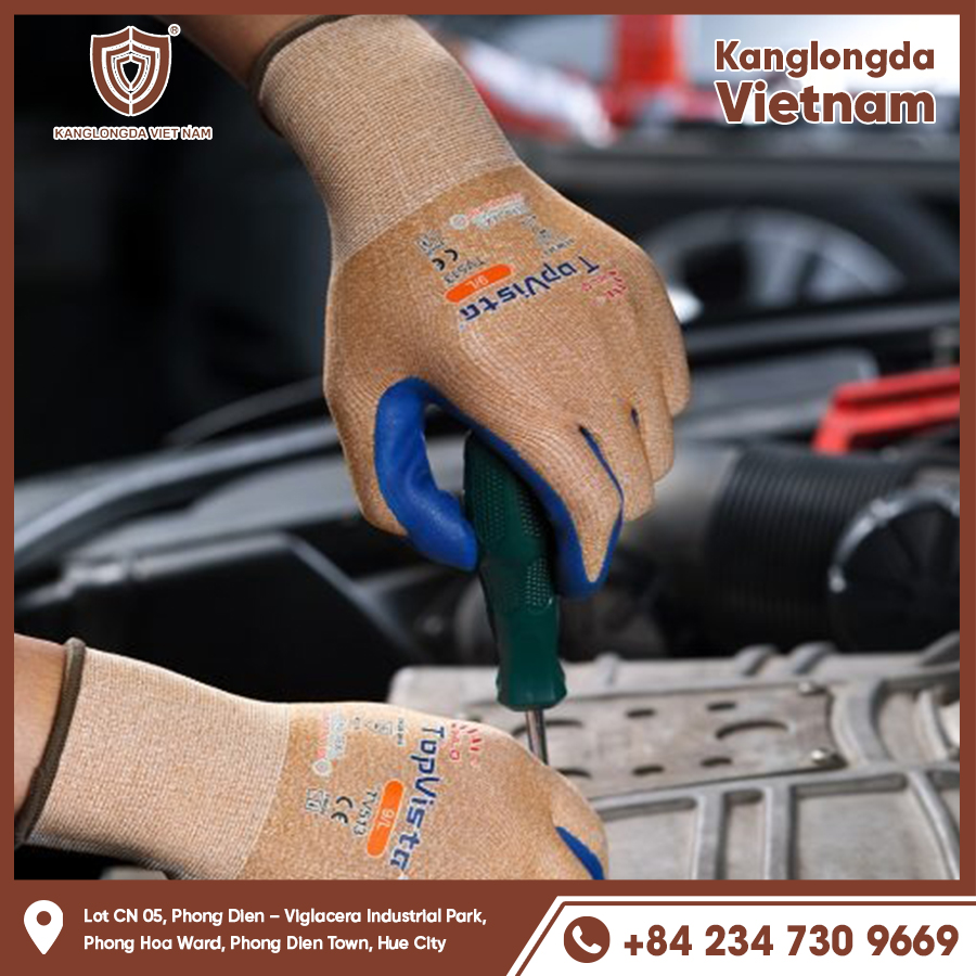 Flexible gloves increase grip when safely screwing.