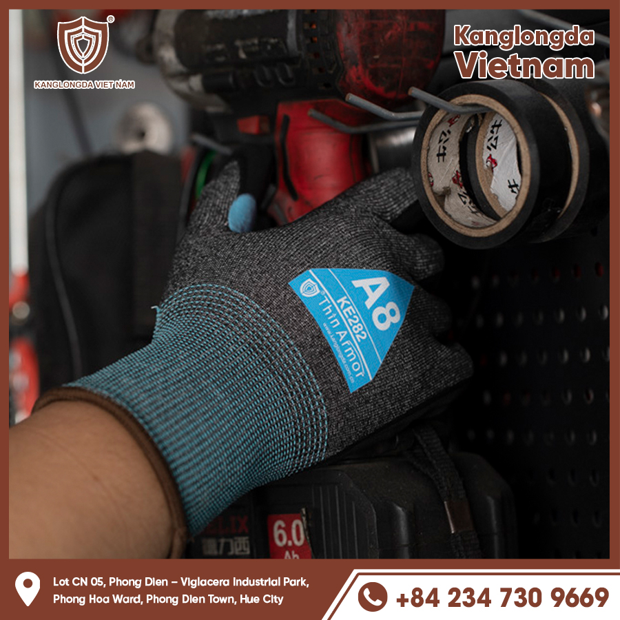 Flexible gloves, help observe pressure gauge easily and accurately.