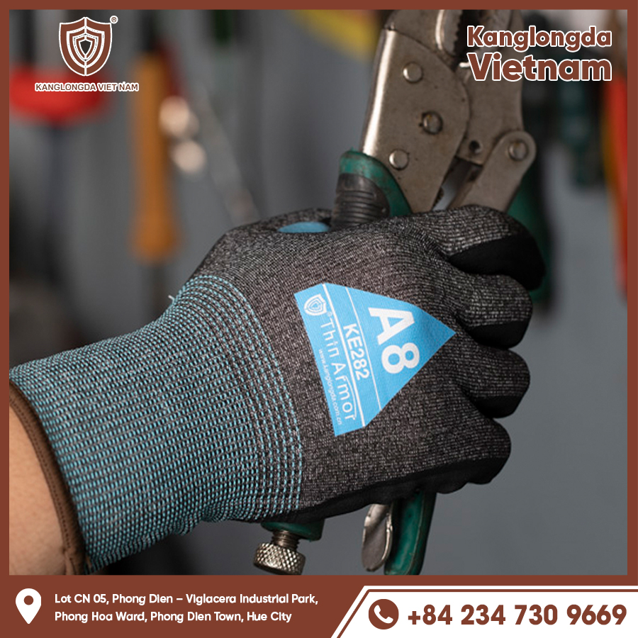 Anti-slip gloves, increase grip when holding and operating firmly.