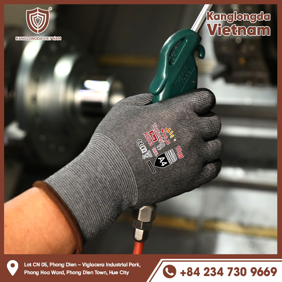 Non-slip, snug-fitting gloves help hold the spray gun safely and securely.