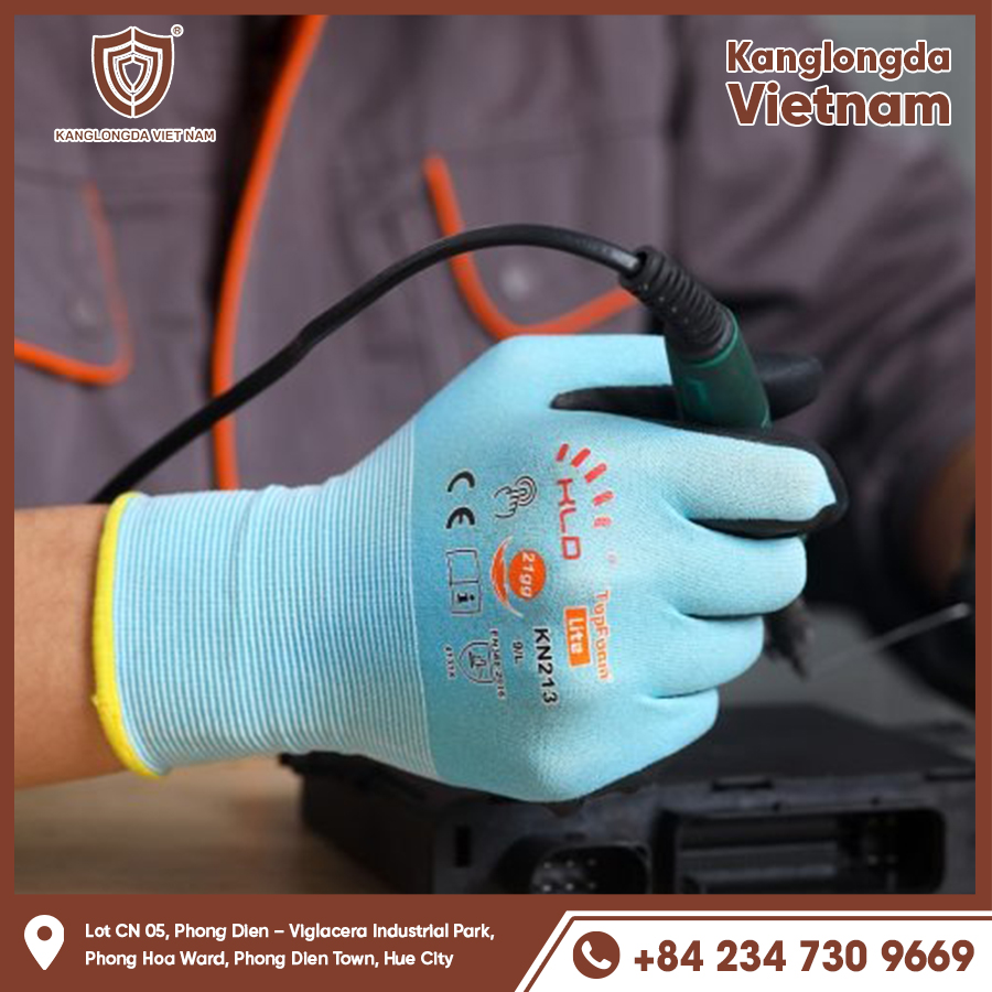 Lightweight insulated gloves, safe when using electrical measuring instruments.