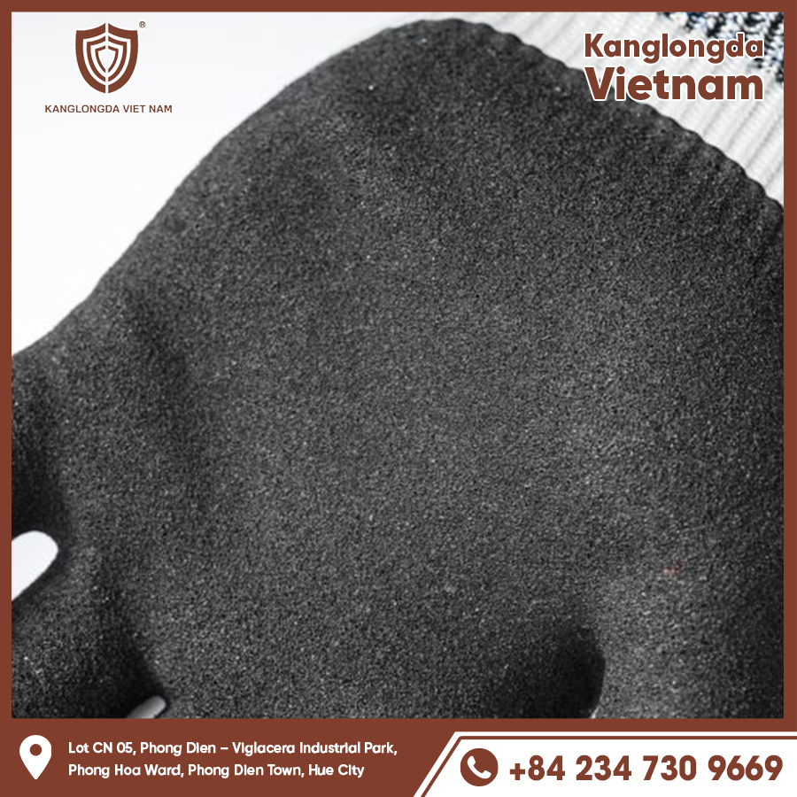 Gloves hug the palm, have anti-slip pads to increase friction when holding.