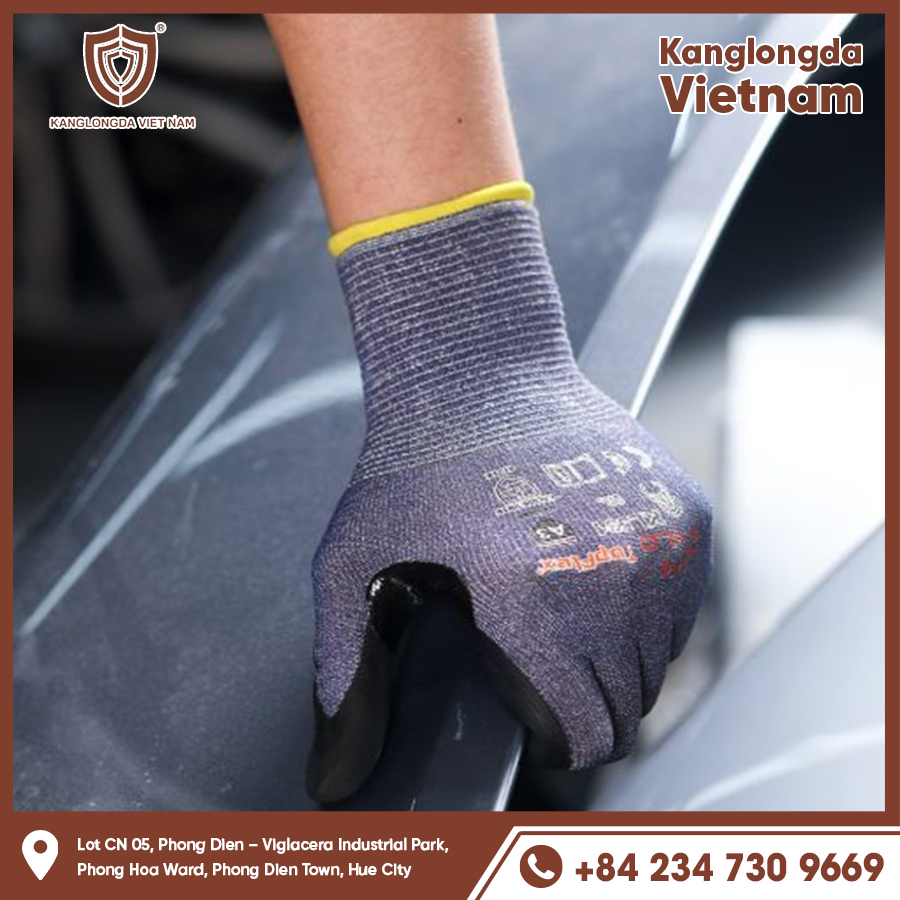 Anti-slip gloves protect hands when holding the plastic umbrella firmly.