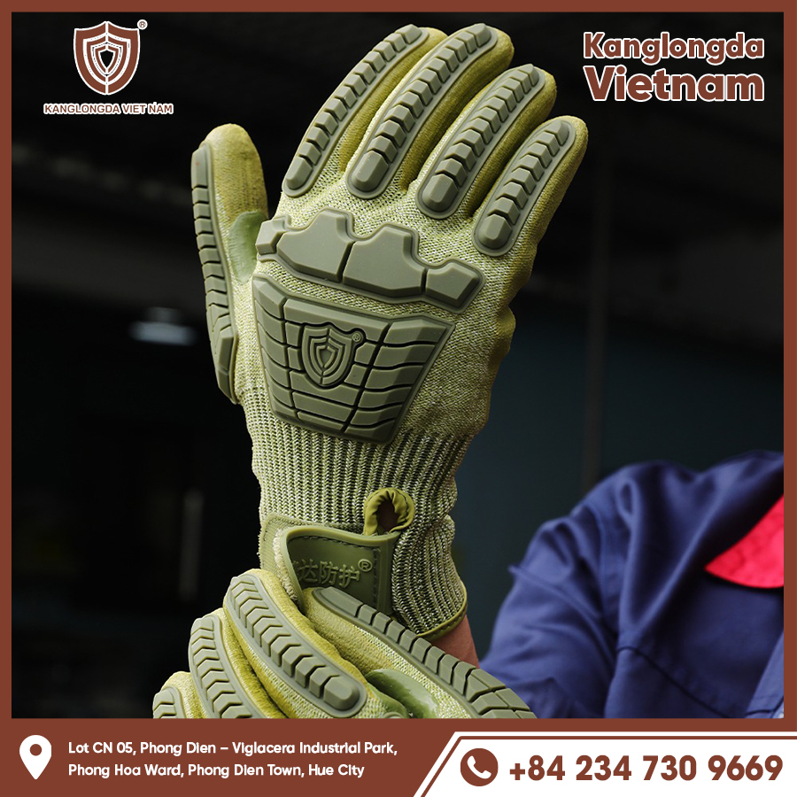 The gloves are elastic, easy to put on quickly and comfortably.