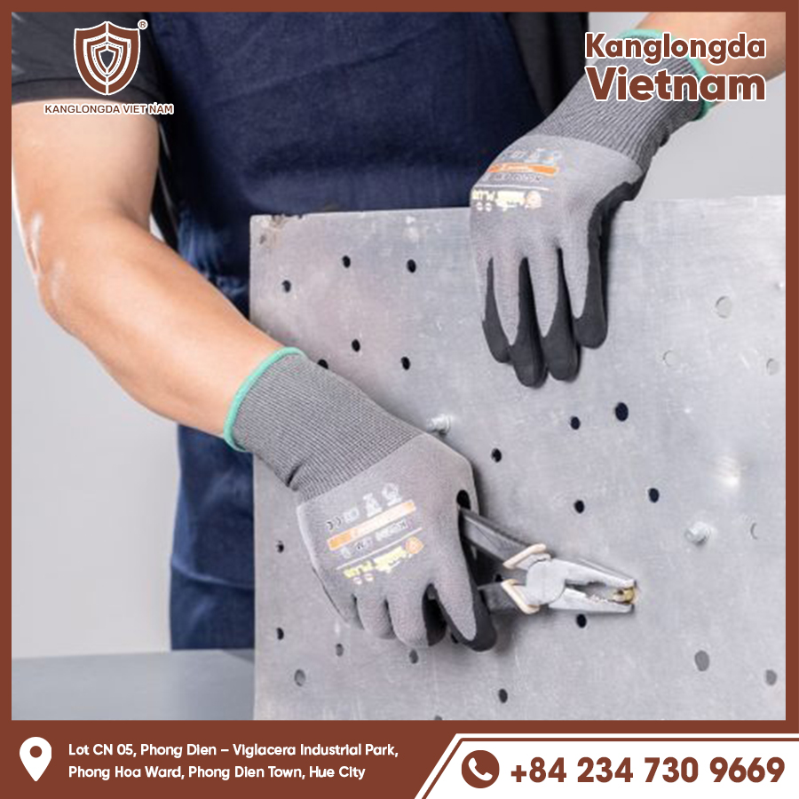 Gloves hug the hand, support fine and precise operations.