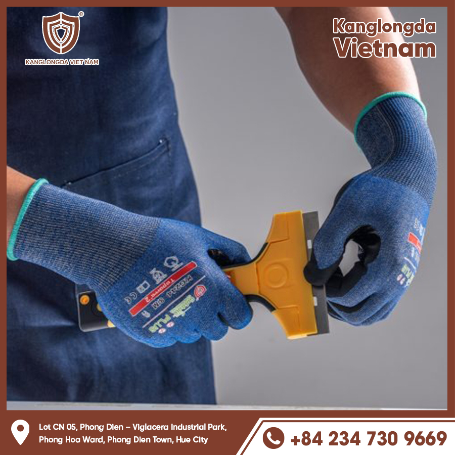 Gloves increase grip and flexibility, support working with grout tools.